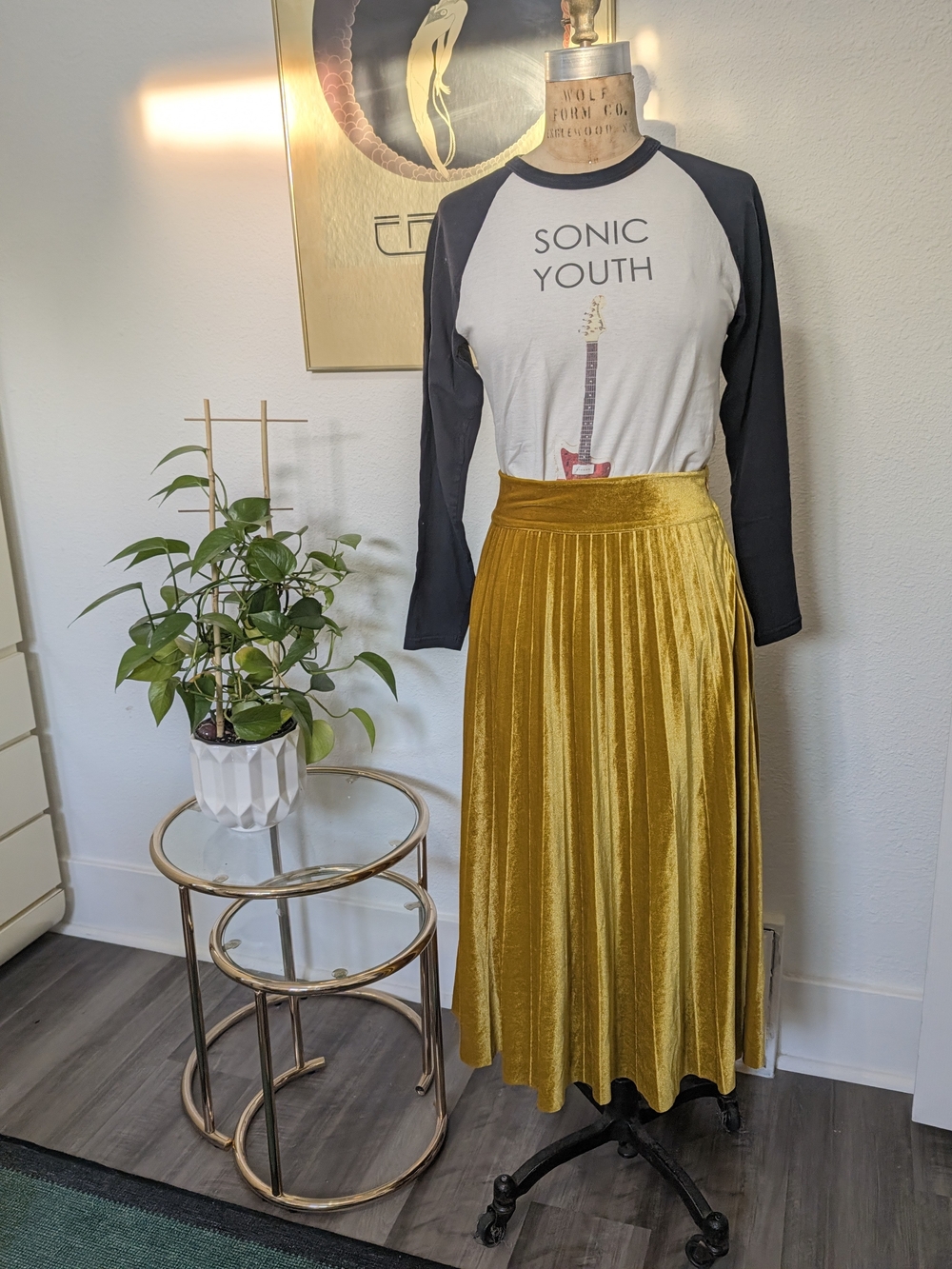 Gold Velvet Pleated Maxi Skirt — Women's Elegant Full-Length Skirt